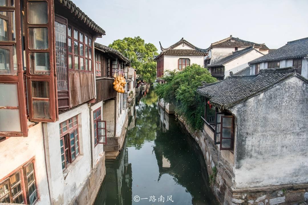 逃离别墅度假村